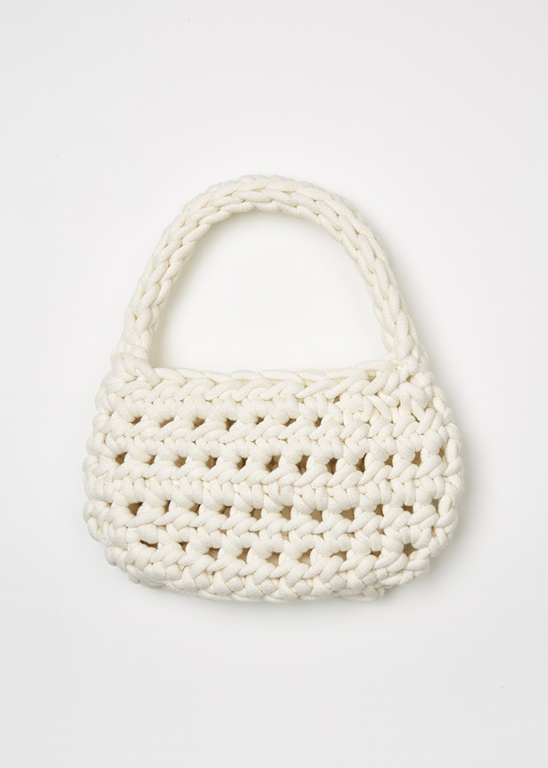 ROUND BAG IN IVORY