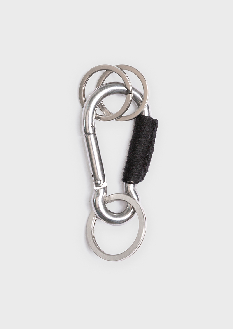 KNITTED KEYRING IN BLACK
