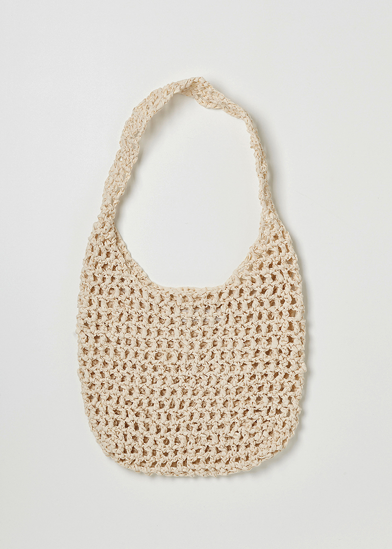 KNITTED CROSSBODY BAG IN IVORY