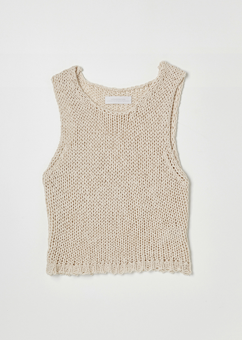 KNITTED VEST IN IVORY