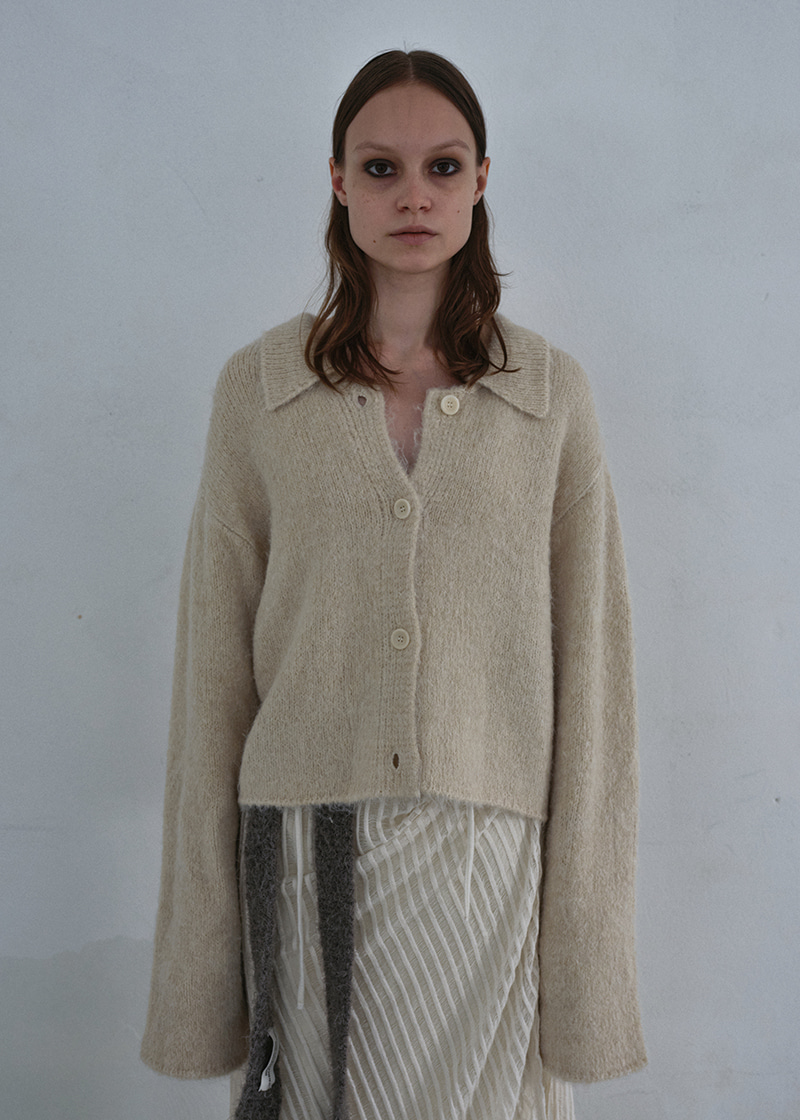 HAIRY KNIT CARDIGAN IN IVORY