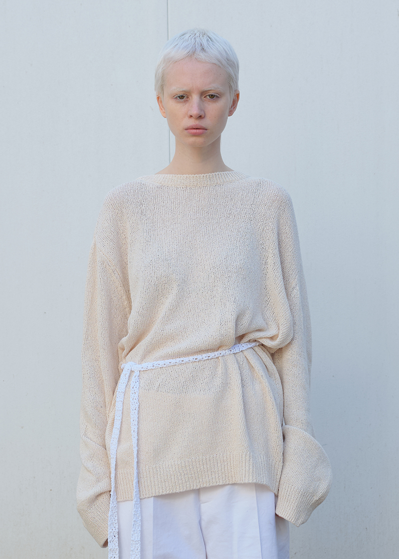 OVERSIZED BOUCLE SWEATER IN IVORY